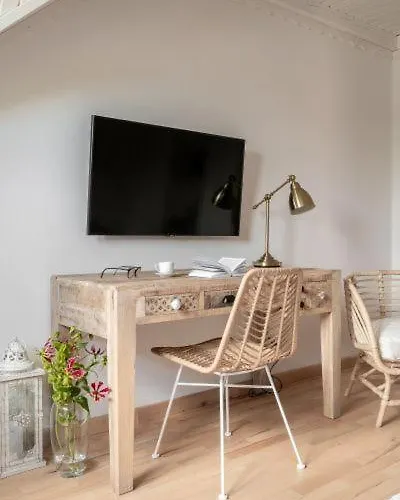 Apart-center Motola *