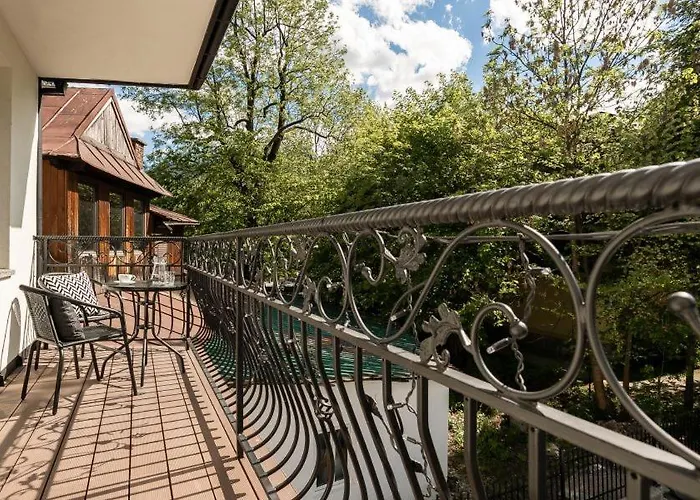 Apart-center Motola 아파트 *