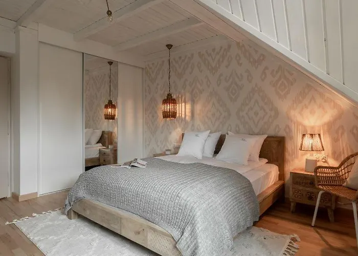 Apart-center Motola 자코파네